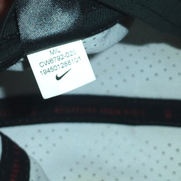 Nike Tiger Woods Collection Flex Fit Golf Hat Size: Medium/Large Light Gray READ - Picture 10 of 10